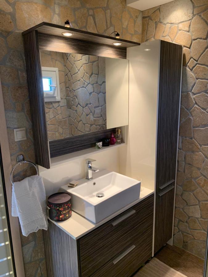 Апартаменты Doormat# Wait 'N Sea, Jacuzzi, Luxury Stone House Эпаноми Экстерьер фото
